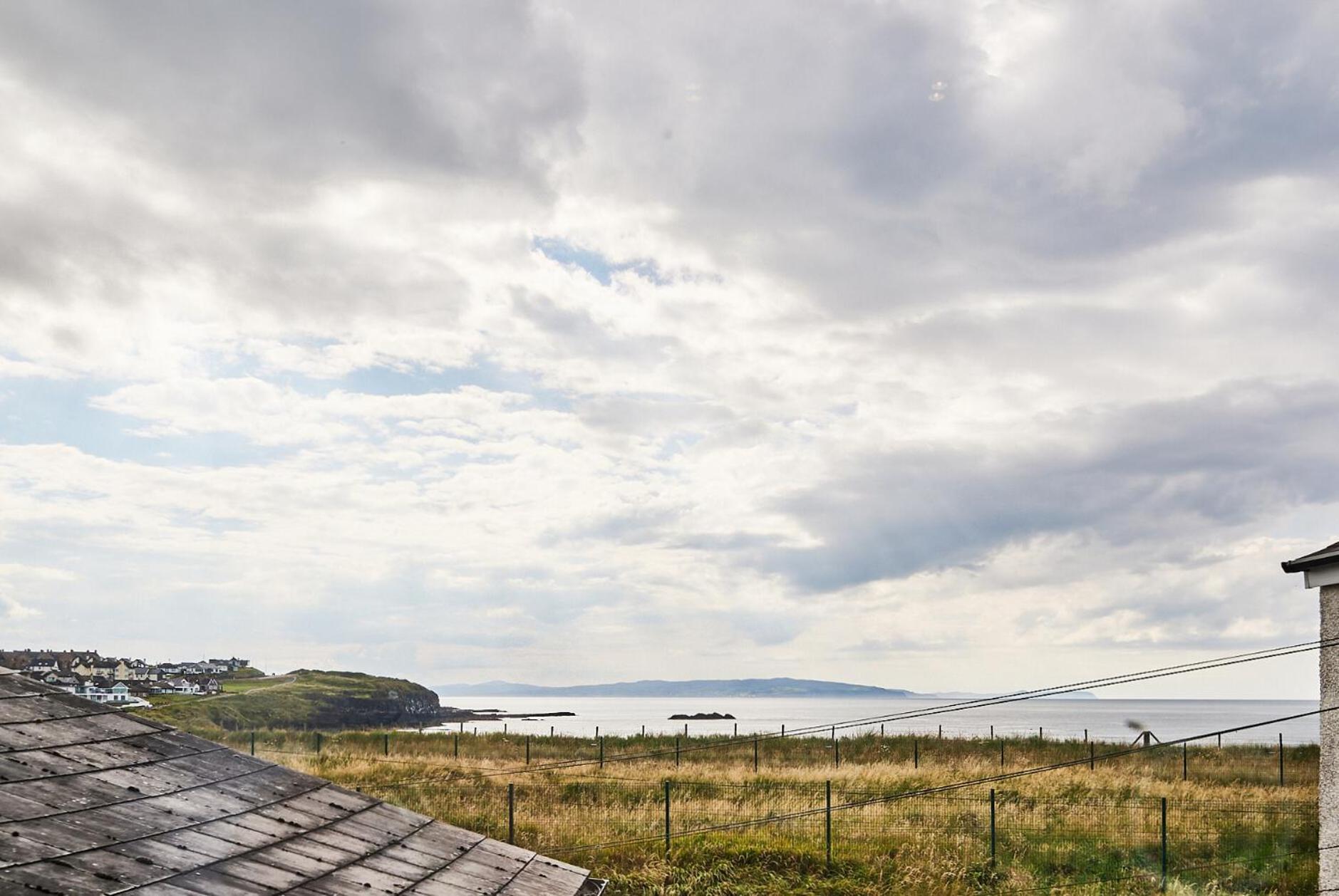 5 West Beach - Portrush By The Sea Exteriör bild